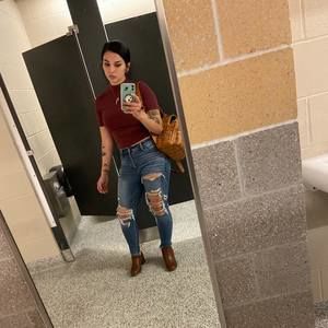 Meet your Posher, Cecily